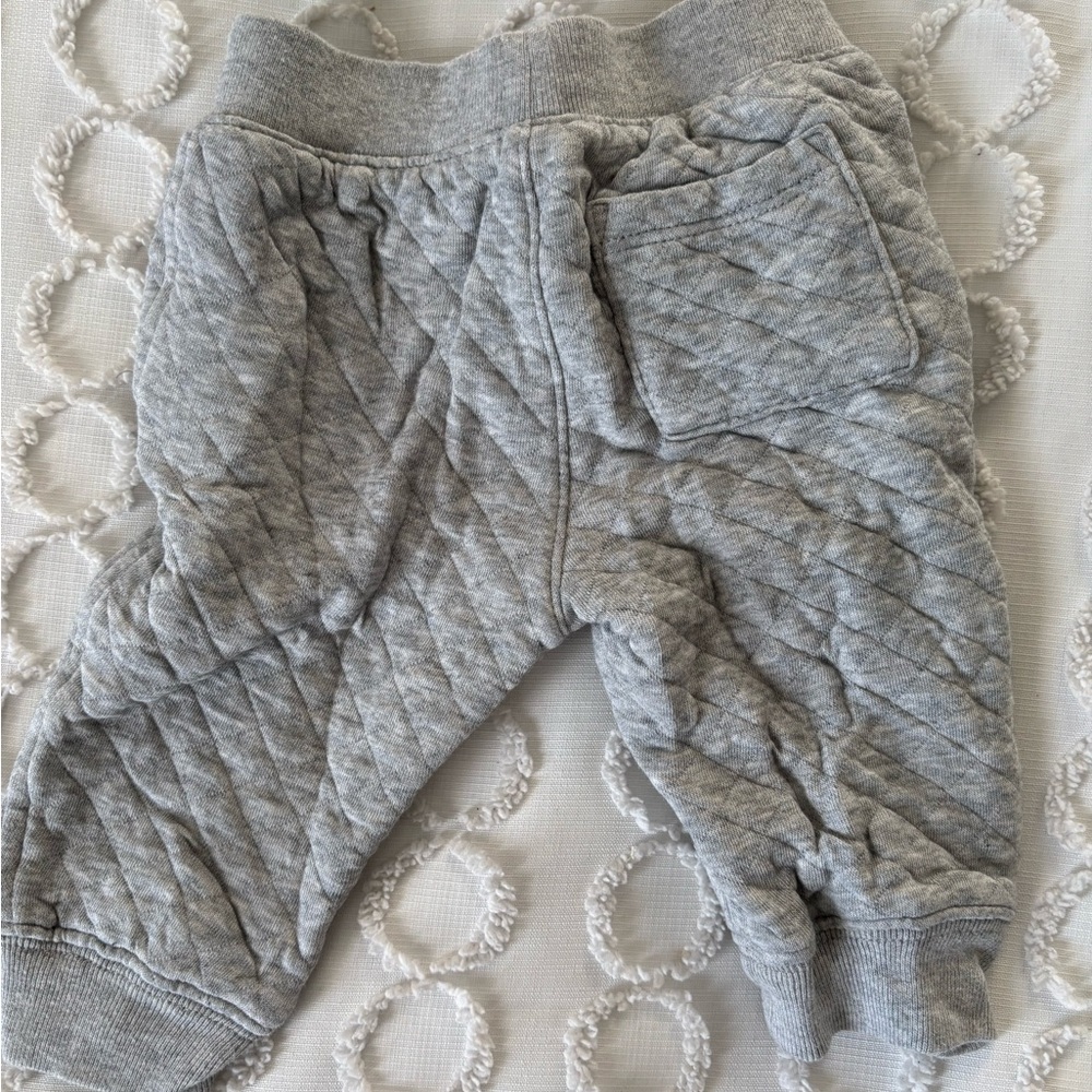 GAP Light Gray Quilted Baby Outfit - Picture 8 of 8